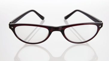Nettoyer ses lunettes : Les bons gestes pour avoir des lunettes impeccables