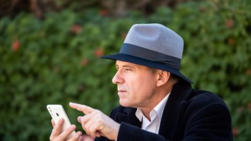 Le Snooping : cette pratique inavouable à laquelle 40% des Français ont déjà succombé