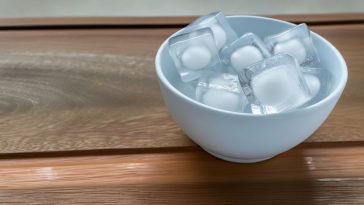 Le temps nécessaire pour obtenir des glaçons parfaits : astuces et explications