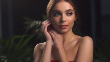 5 signes infaillibles qui montrent qu'une femme est intéressée par vous : Les indices révélateurs à ne pas rater