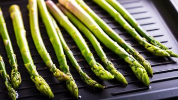 La cuisson parfaite des asperges : secrets et astuces pour un résultat irrésistible