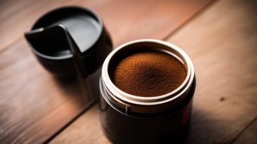 Le marc de café : le désodorisant économique et écologique à portée de main