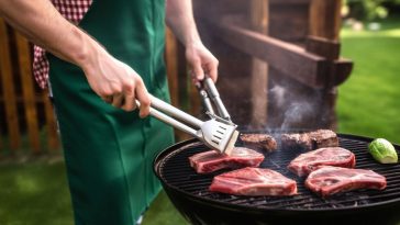 Les secrets d'un nettoyage impeccable pour votre grille de barbecue