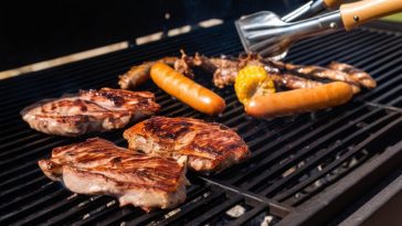 Plancha VS Barbecue : Grand Duel des Grillades pour vous aider à Choisir !