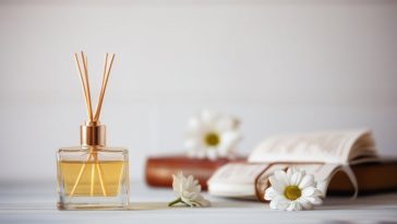 Restez parfumé toute la journée : les zones insoupçonnées pour une odeur envoûtante