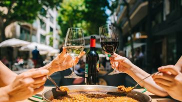 Ne gâchez plus votre paella : découvrez la boisson qui sublime chaque bouchée à coup sûr !