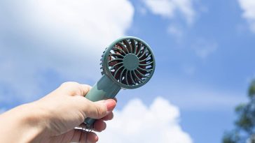 Petite taille, effet géant : ce ventilateur portatif rafraîchit instantanément même sous une canicule extrême