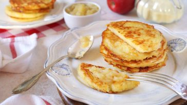 Après avoir goûté ces pancakes aux pommes, vous ne voudrez plus jamais de viennoiseries