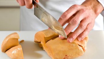 Vous galérez à déveiner le foie gras ? Ces 3 astuces infaillibles vont tout simplifier en quelques minutes
