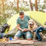 Pique-nique et camping : tout ce qu'il faut emporter pour manger confortablement en plein air