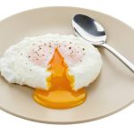 Œuf poché parfait sans stress : les techniques incontournables pour ne plus jamais rater cette préparation délicate en cuisine