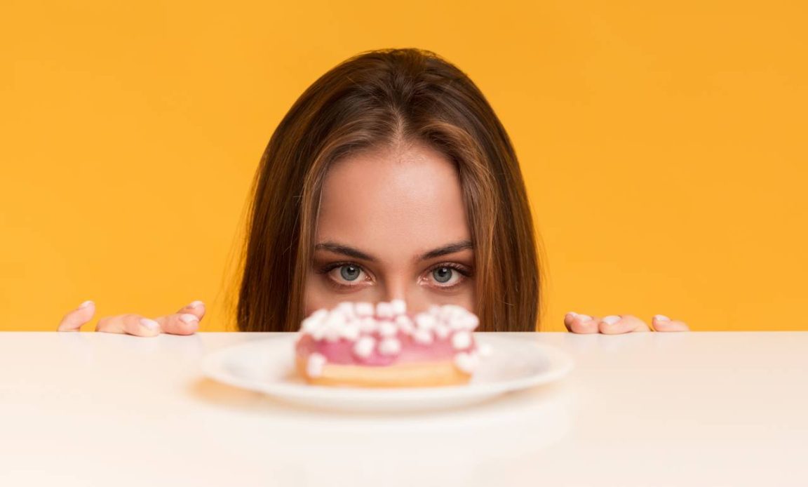 Adieu les fringales : ces techniques naturelles aident à apaiser les envies sucrées durablement