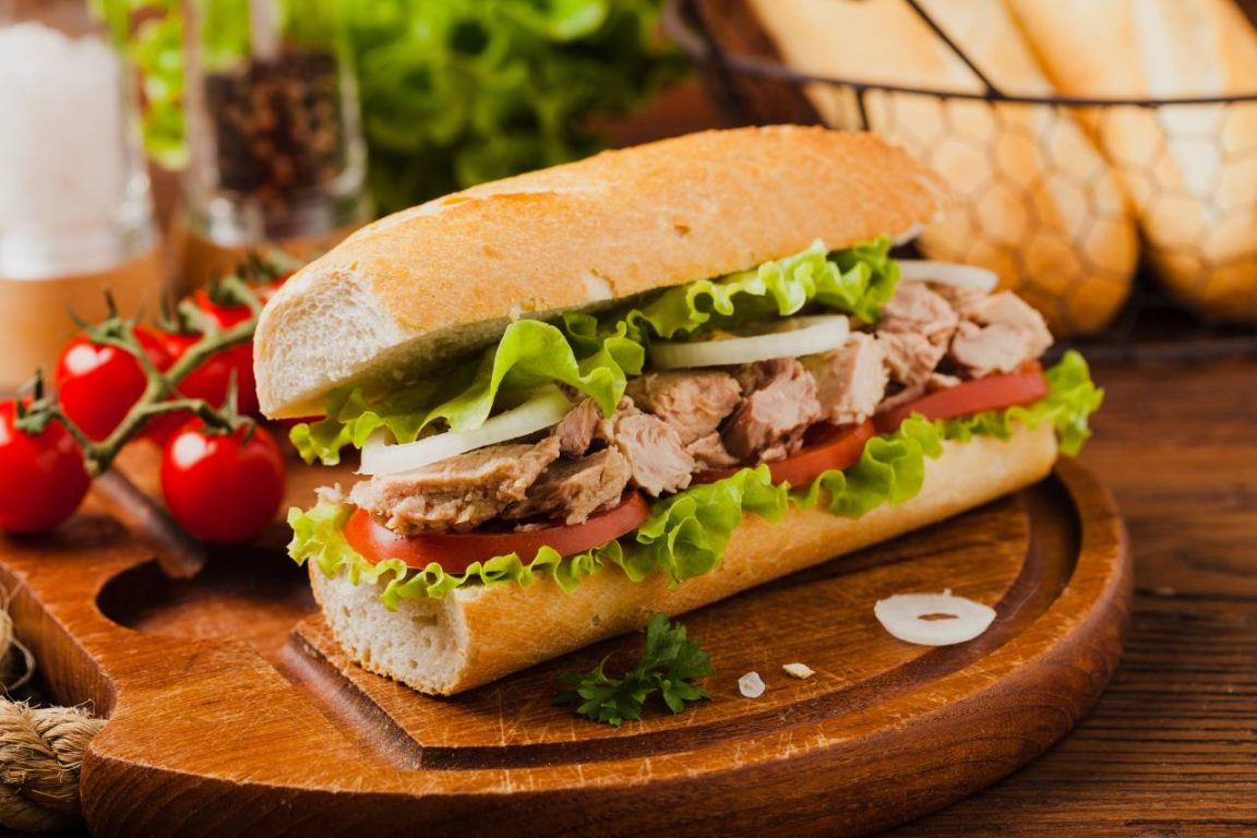 Le secret d'un sandwich au thon ultra-fondant ? Ces 8 astuces font toute la différence