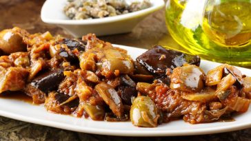 Caponata d'aubergines : la recette sicilienne authentique étape par étape