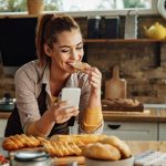 Ne jetez plus votre pain de la veille : cette astuce lui redonne une croûte délicieusement croustillante