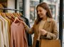 Où trouver des vêtements tendance en 2026 sans dépenser une fortune ? Nos meilleures astuces