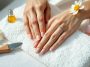 Ongles forts et sains : tout ce qu'il faut vraiment savoir pour y arriver
